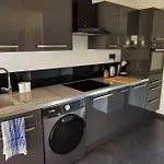 Spacieux 2 Pieces Avec Terrasse, Clim Et Parking *