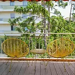 Spacieux 2 Pieces Avec Terrasse, Clim Et Parking * Antibes
