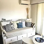 Apartament Spacieux 2 Pieces Avec Terrasse, Clim Et Parking Antibes