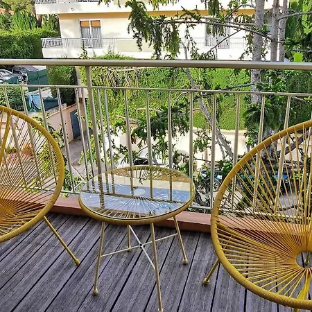 Apartament Spacieux 2 Pieces Avec Terrasse, Clim Et Parking