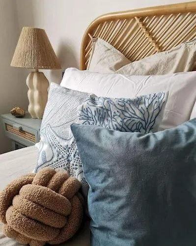 Апартаменти Spacieux 2 Pieces Avec Terrasse, Clim Et Parking Антіб