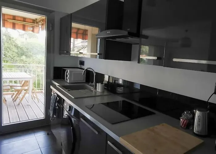 Daire Spacieux 2 Pieces Avec Terrasse, Clim Et Parking